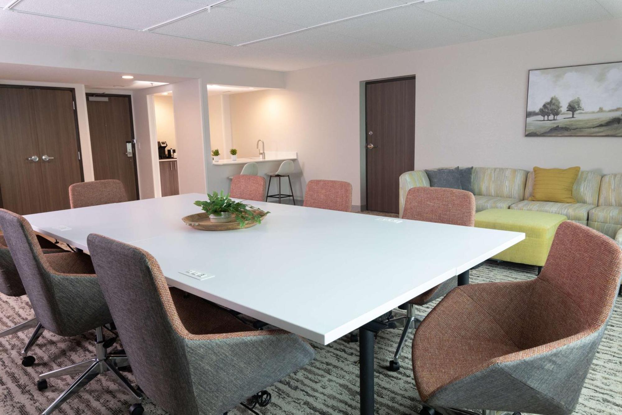Hilton Garden Inn Des Moines Airport מראה חיצוני תמונה