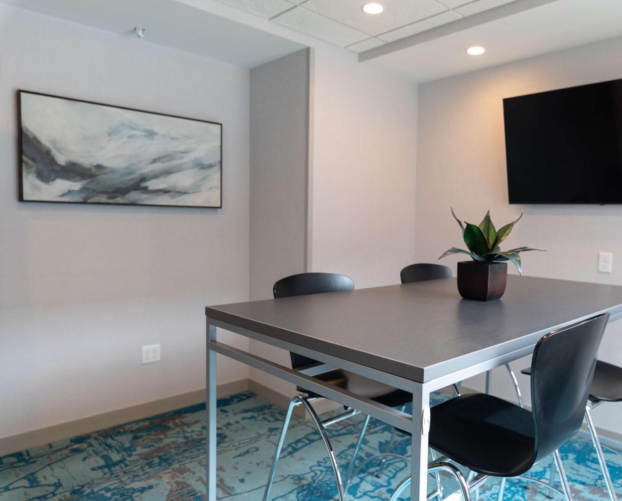 Hilton Garden Inn Des Moines Airport מראה חיצוני תמונה