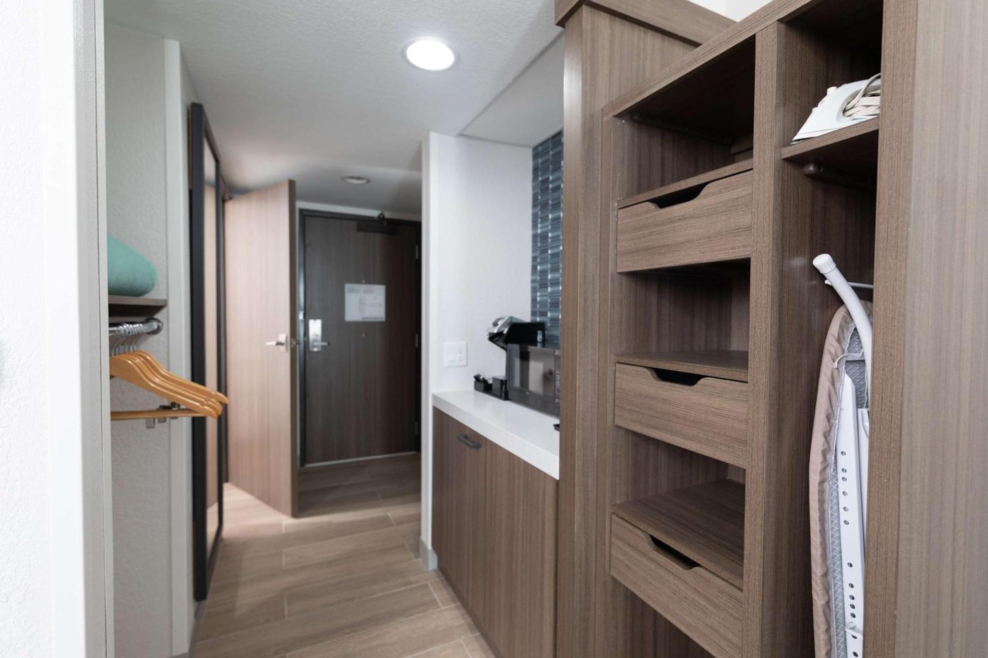 Hilton Garden Inn Des Moines Airport מראה חיצוני תמונה