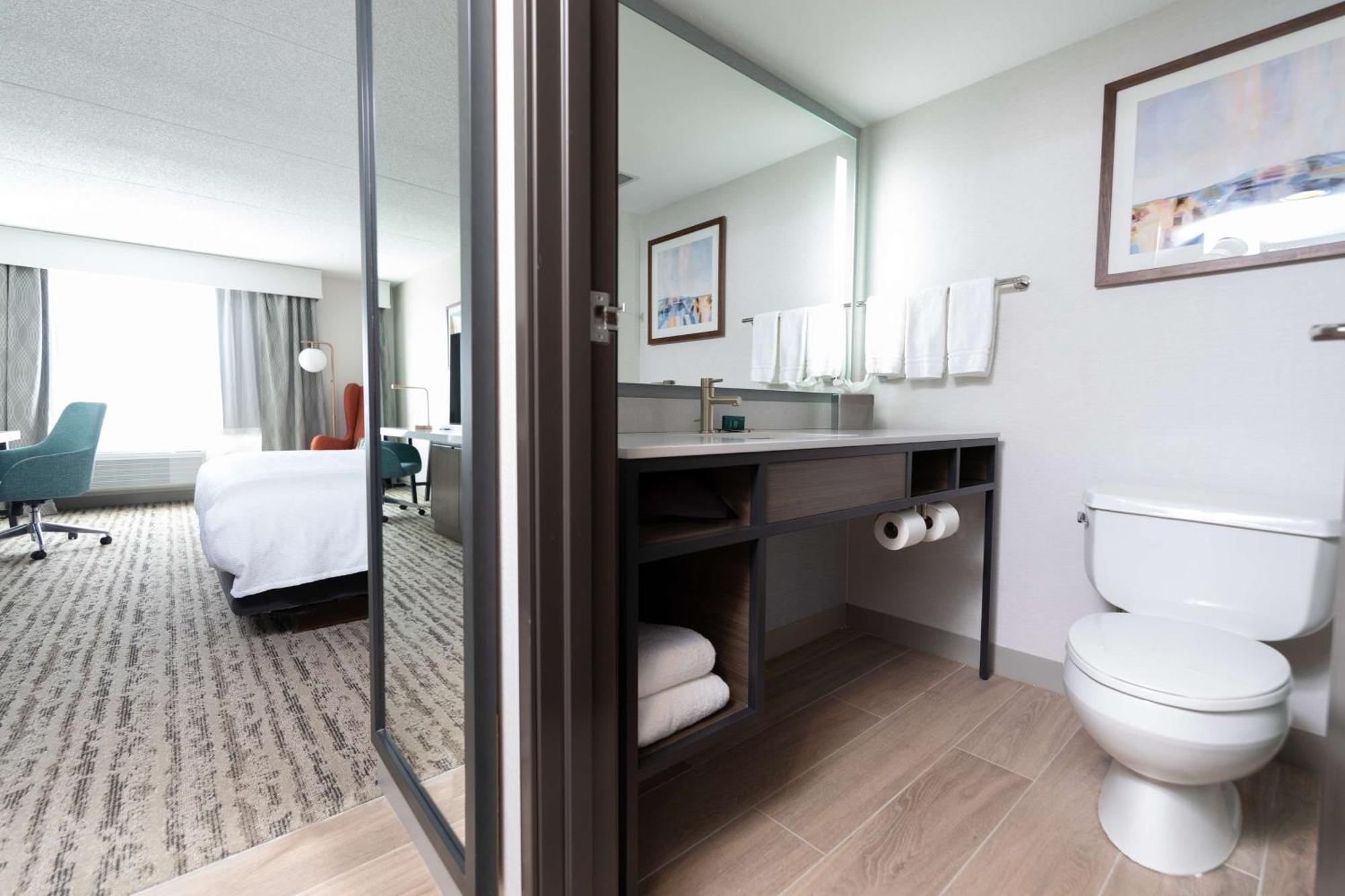 Hilton Garden Inn Des Moines Airport מראה חיצוני תמונה