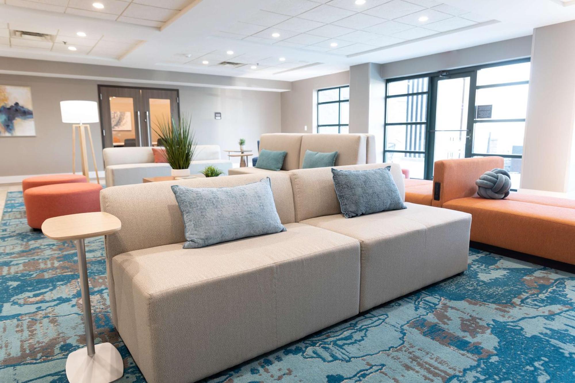 Hilton Garden Inn Des Moines Airport מראה חיצוני תמונה